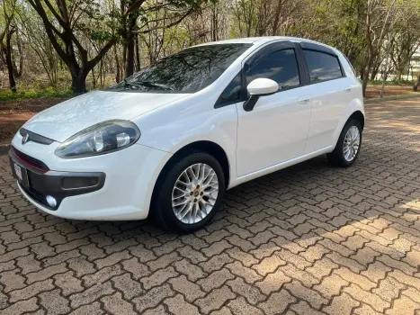 FIAT Punto 1.6 16V 4P ESSENCE FLEX, Foto 1