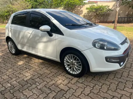 FIAT Punto 1.6 16V 4P ESSENCE FLEX, Foto 2
