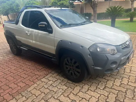 FIAT Strada 1.8 16V FLEX ADVENTURE CABINE ESTENDIDA, Foto 2