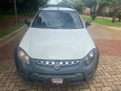 FIAT Strada 1.8 16V FLEX ADVENTURE CABINE ESTENDIDA, Foto 3