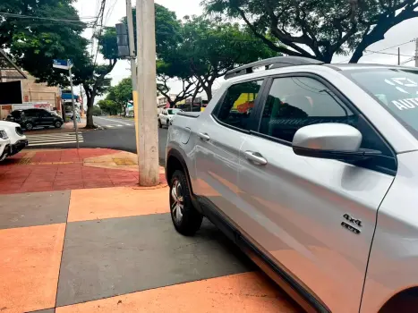 FIAT Toro 2.0 16V 4P 4WD FREEDOM TURBO DIESEL  AUTOM�TICO, Foto 14