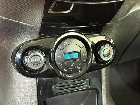 FORD Fiesta Hatch 1.6 16V 4P FLEX TITANIUM POWERSHIFT AUTOM�TICO, Foto 11
