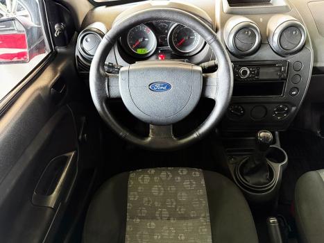 FORD Fiesta Hatch 1.0 4P, Foto 6