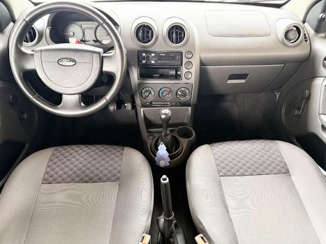 FORD Fiesta Hatch 1.6 4P, Foto 5