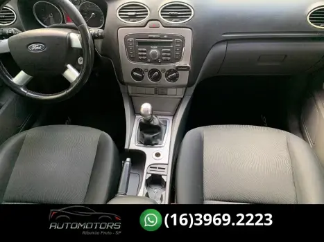 FORD Focus Hatch 1.6 16V 4P FLEX GL, Foto 8