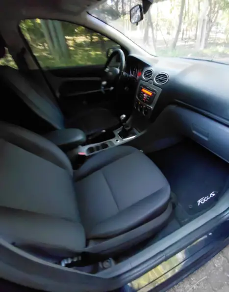 FORD Focus Hatch 1.6 4P, Foto 10
