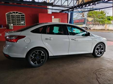 FORD Focus Hatch 2.0 16V 4P TITANIUM FLEX, Foto 8