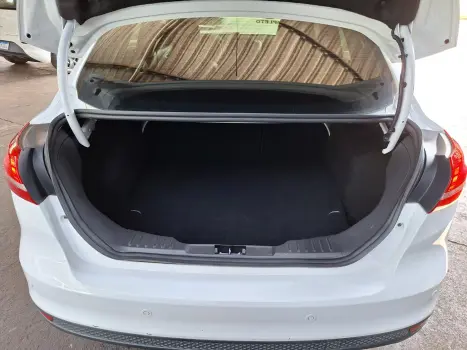 FORD Focus Sedan 2.0 16V 4P FLEX TITANIUM PLUS POWERSHIFT AUTOMTICO, Foto 16