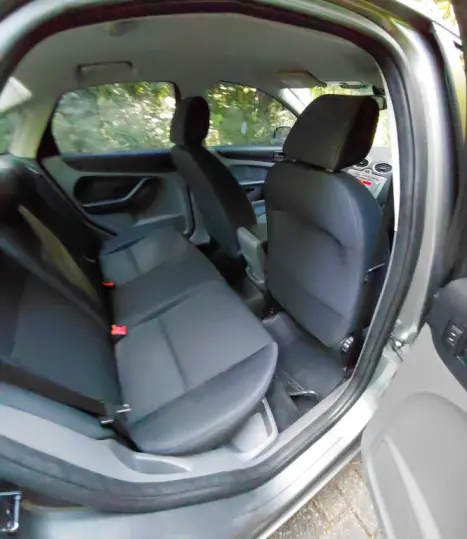 FORD Focus Sedan 2.0 16V 4P FC FLEX AUTOM�TICO, Foto 4