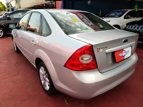 FORD Focus Sedan 2.0 16V 4P FC FLEX AUTOM�TICO, Foto 3