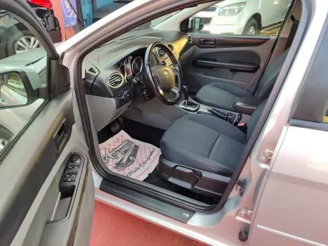 FORD Focus Sedan 2.0 16V 4P FC FLEX AUTOM�TICO, Foto 10