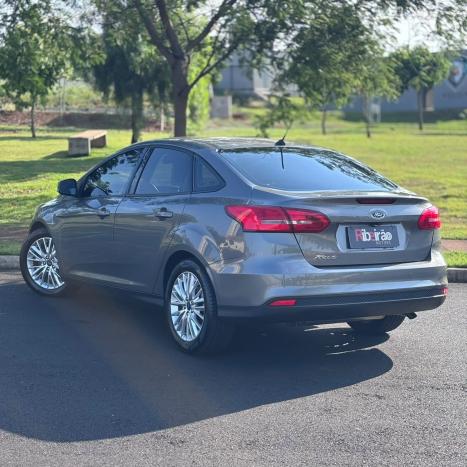 FORD Focus Sedan 2.0 16V 4P FLEX SE POWERSHIFT AUTOMÁTICO, Foto 6