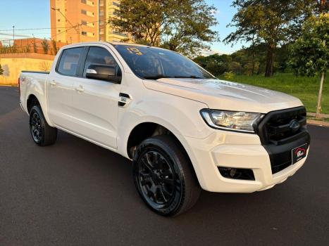 FORD Ranger 3.2 20V XLT 4X4 CABINE DUPLA TURBO DIESEL AUTOM�TICO, Foto 3