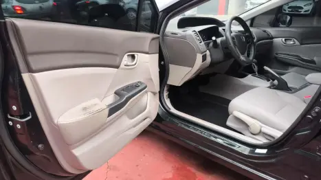 HONDA Civic 1.8 16V 4P FLEX LXS AUTOM�TICO, Foto 13