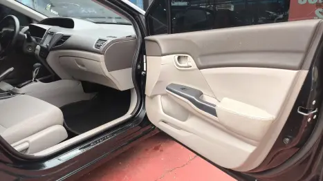 HONDA Civic 1.8 16V 4P FLEX LXS AUTOM�TICO, Foto 14