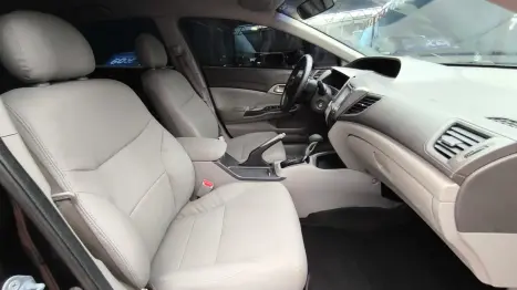 HONDA Civic 1.8 16V 4P FLEX LXS AUTOM�TICO, Foto 16