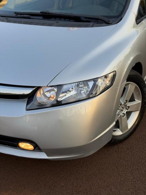 HONDA Civic 1.8 16V 4P FLEX LXS AUTOMÁTICO, Foto 2