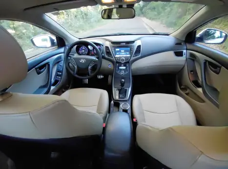 HYUNDAI Elantra 2.0 16V 4P FLEX GLS AUTOM�TICO, Foto 8