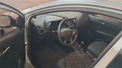 HYUNDAI HB 20 Hatch 1.6 16V 4P FLEX COMFORT PLUS, Foto 5 HYUNDAI HB 20 Hatch 1.6 16V 4P FLEX COMFORT PLUS, Foto 5