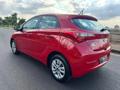 HYUNDAI HB 20 Hatch 1.6 16V 4P FLEX COMFORT PLUS AUTOM�TICO, Foto 6