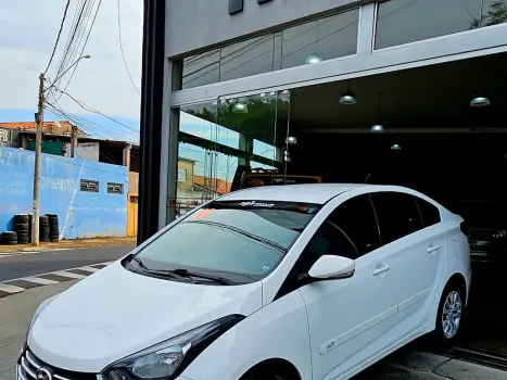 HYUNDAI HB 20 Sedan 1.6 16V 4P FLEX COMFORT PLUS, Foto 2