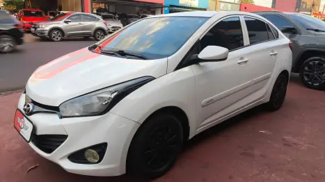 HYUNDAI HB 20 Sedan 1.0 12V 4P FLEX COMFORT PLUS, Foto 1