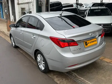 HYUNDAI HB 20 Sedan 1.6 16V 4P FLEX PREMIUM AUTOM�TICO, Foto 3