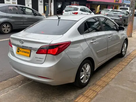 HYUNDAI HB 20 Sedan 1.6 16V 4P FLEX PREMIUM AUTOM�TICO, Foto 4