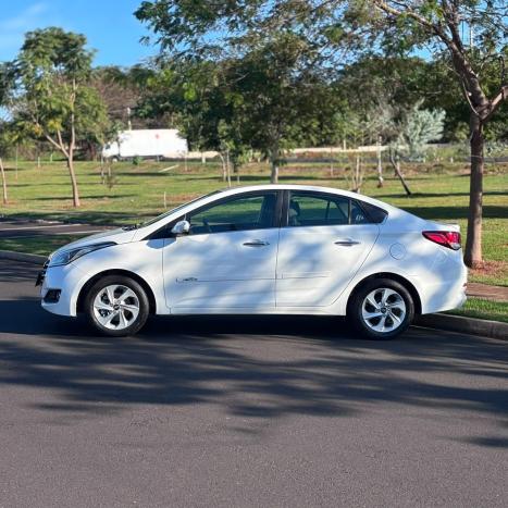 HYUNDAI HB 20 Sedan 1.6 16V 4P FLEX PREMIUM AUTOM�TICO, Foto 5