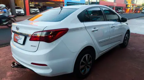 HYUNDAI HB 20 Sedan 1.6 16V 4P FLEX COMFORT STYLE AUTOM�TICO, Foto 3