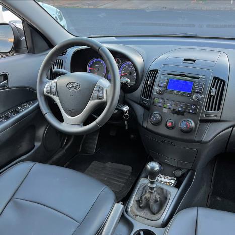 HYUNDAI I30 2.0 16V 4P, Foto 2