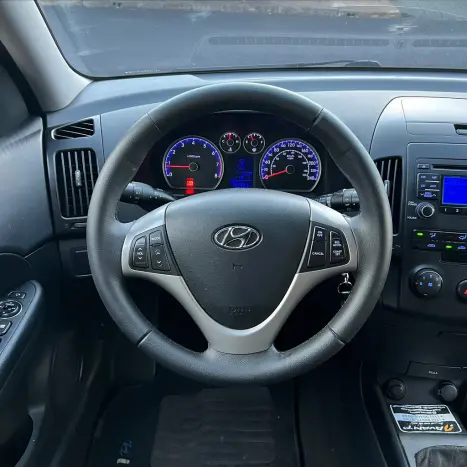 HYUNDAI I30 2.0 16V 4P, Foto 10