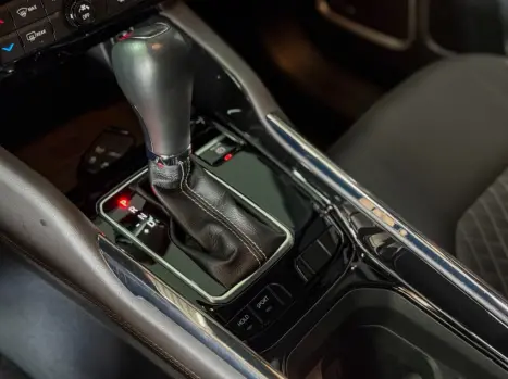 JEEP Commander 1.3 16V 4P FLEX T270 OVERLAND TURBO AUTOM�TICO AT6, Foto 17