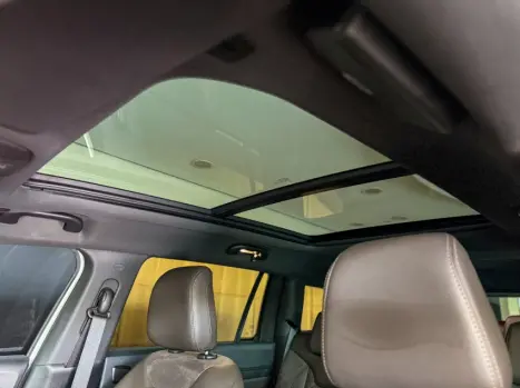 JEEP Commander 2.0 16V 4P TD380 OVERLAND 4X4 TURBO DIESEL AUTOM�TICO AT9, Foto 13