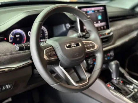 JEEP Commander 2.0 16V 4P TD380 OVERLAND 4X4 TURBO DIESEL AUTOM�TICO AT9, Foto 15