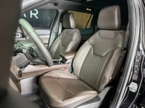 JEEP Commander 2.2 TURBO DIESEL OVERLAND 4X4 AUTOM�TICO AT9, Foto 16