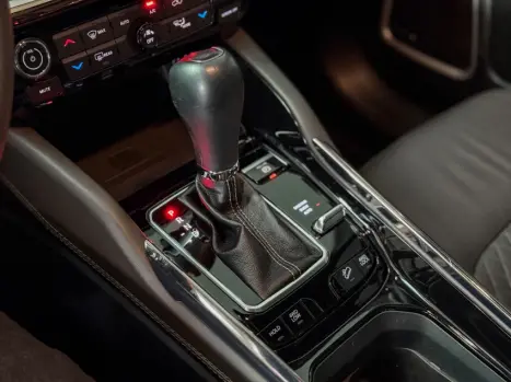 JEEP Commander 2.2 TURBO DIESEL OVERLAND 4X4 AUTOM�TICO AT9, Foto 17