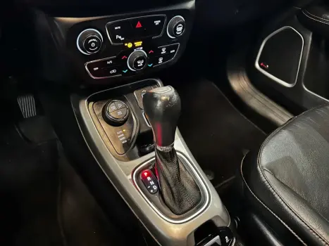 JEEP Compass 2.0 16V 4P 350 LONGITUDE 4X4 TURBO DIESEL AUTOMÁTICO, Foto 8 JEEP Compass 2.0 16V 4P 350 LONGITUDE 4X4 TURBO DIESEL AUTOMÁTICO, Foto 8