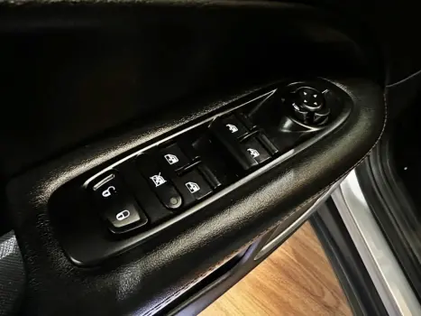 JEEP Compass 2.0 16V 4P 350 LONGITUDE 4X4 TURBO DIESEL AUTOMÁTICO, Foto 9 JEEP Compass 2.0 16V 4P 350 LONGITUDE 4X4 TURBO DIESEL AUTOMÁTICO, Foto 9