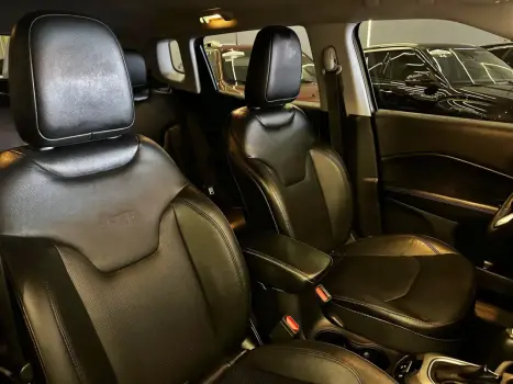 JEEP Compass 2.0 16V 4P 350 LONGITUDE 4X4 TURBO DIESEL AUTOMÁTICO, Foto 10 JEEP Compass 2.0 16V 4P 350 LONGITUDE 4X4 TURBO DIESEL AUTOMÁTICO, Foto 10