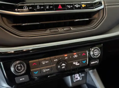 JEEP Compass 2.0 16V 4P HURRICANE 4 TURBO BLACKHAWK AUTOMTICO AT9, Foto 17