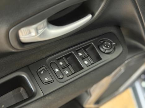 JEEP Renegade 1.3 16V 4P FLEX T270 S 4X4 TURBO AUTOM�TICO, Foto 17