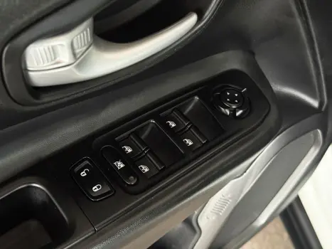 JEEP Renegade 1.3 16V 4P FLEX T270 LONGITUDE TURBO AUTOM�TICO, Foto 9