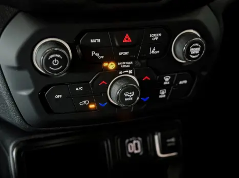 JEEP Renegade 1.3 16V 4P FLEX T270 LONGITUDE TURBO AUTOM�TICO, Foto 13