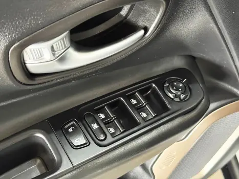 JEEP Renegade 1.8 16V 4P FLEX LONGITUDE AUTOMTICO, Foto 11