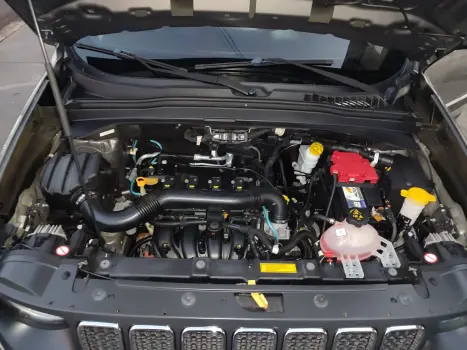 JEEP Renegade 1.8 16V 4P FLEX LONGITUDE AUTOM�TICO, Foto 20