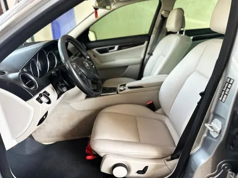 MERCEDES-BENZ C 180 1.8 16V 4P CGI CLASSIC AUTOM�TICO, Foto 4