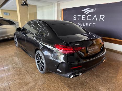 MERCEDES-BENZ C 300 2.0 16V 4P EQ BOOST TURBO H�BRIDO AMG LINE 9G-TRONIC AUTOM�TICO, Foto 5