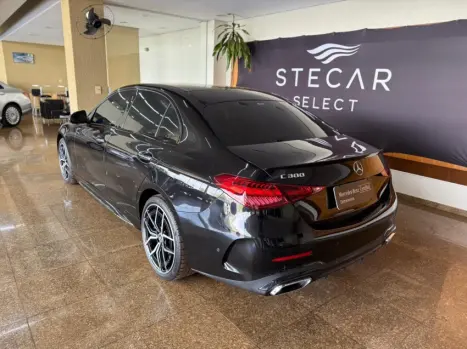 MERCEDES-BENZ C 300 2.0 16V 4P EQ BOOST TURBO H�BRIDO AMG LINE 9G-TRONIC AUTOM�TICO, Foto 5
