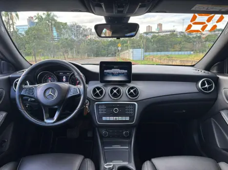 MERCEDES-BENZ CLA 200 1.6 16V 4P CGI 7-G TRONIC AUTOM�TICO DCT, Foto 10